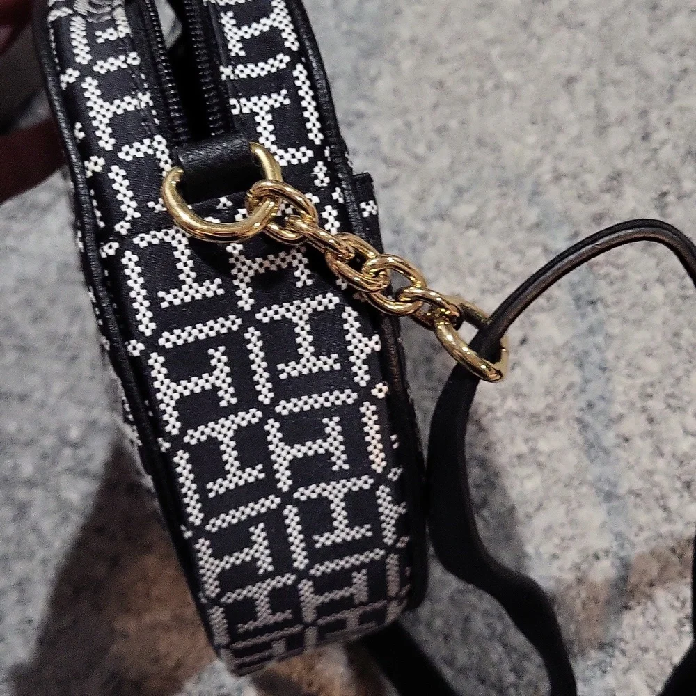 Tommy Hilfiger Crossbody Bag - Picture 9 of 12